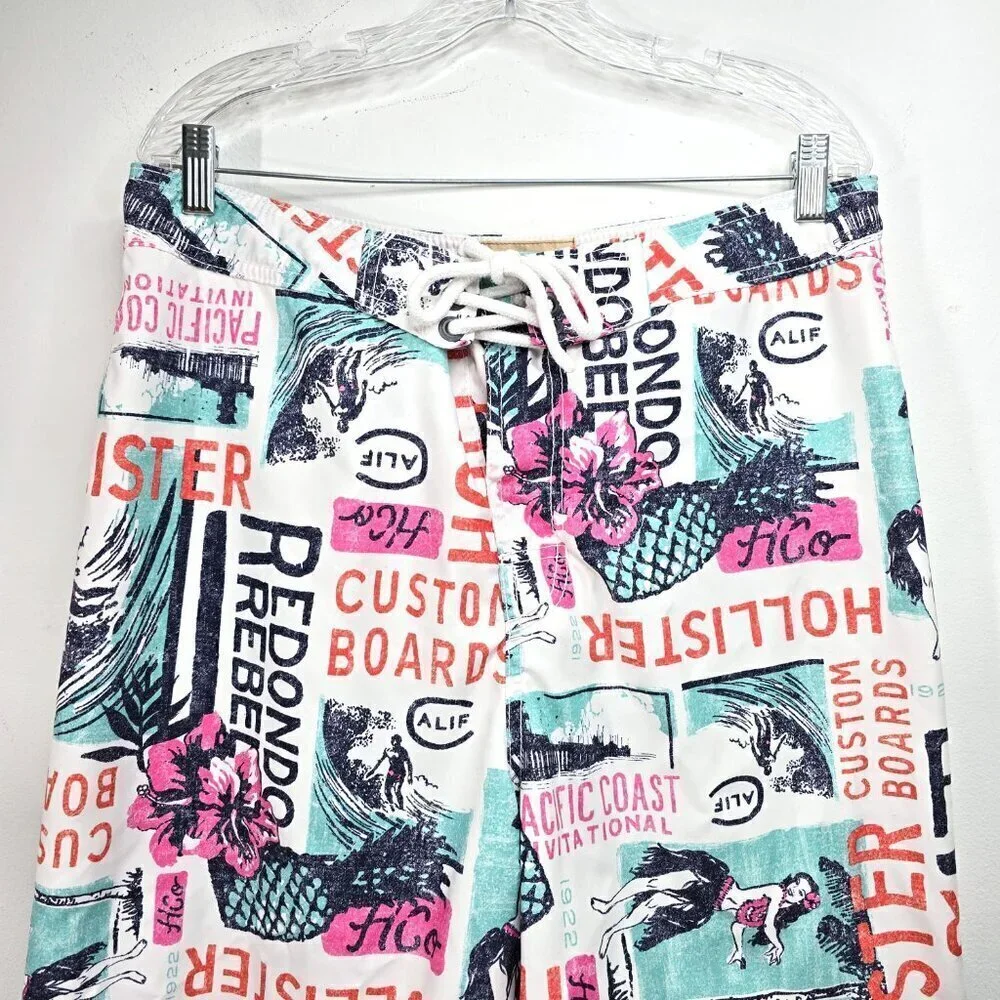 Hollister Off White Comic Hawaiian Girl Hula Stamp Swim Board Shorts